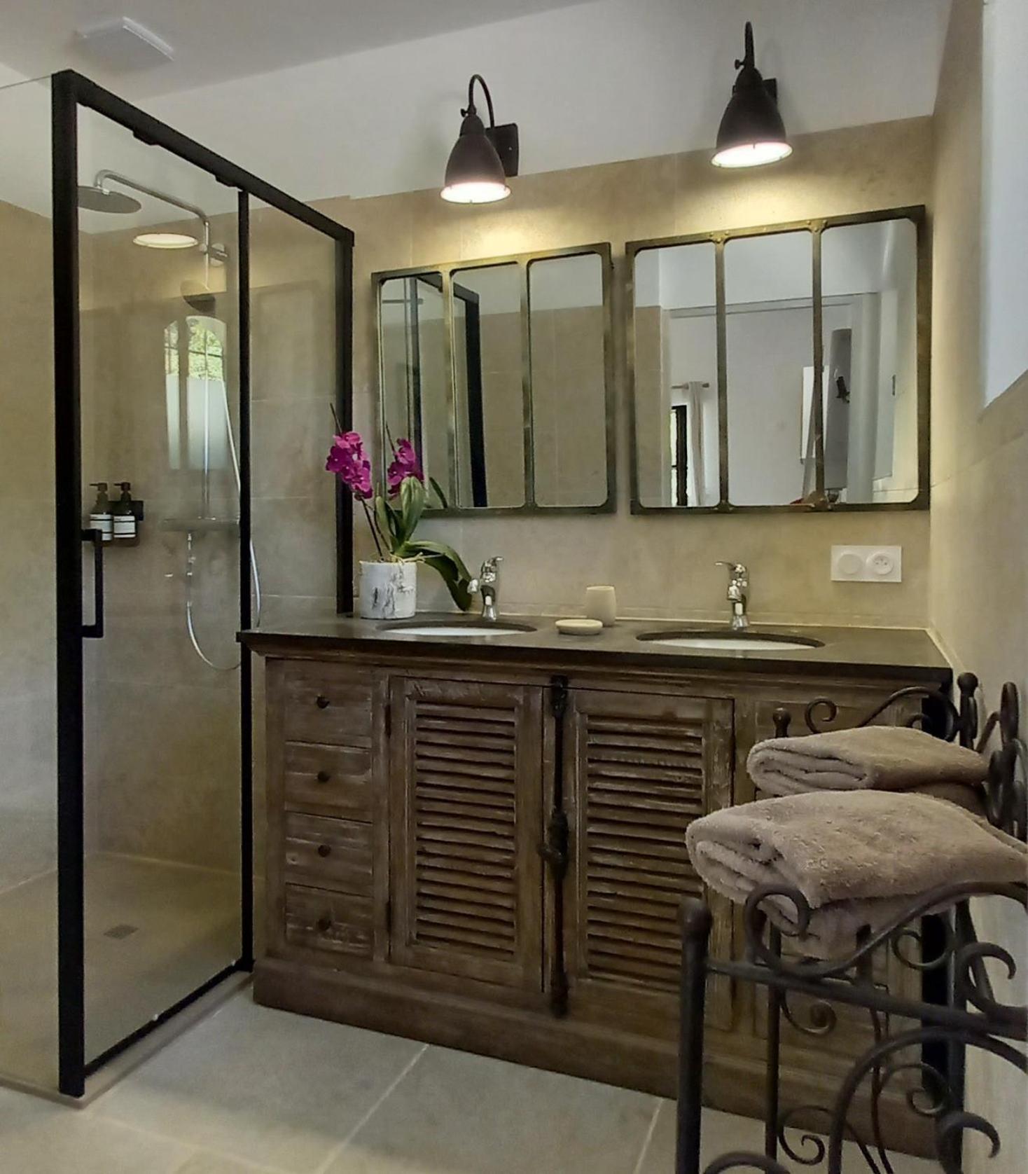 Au Temps Pour Vous Hotel Le Castellet  Ngoại thất bức ảnh